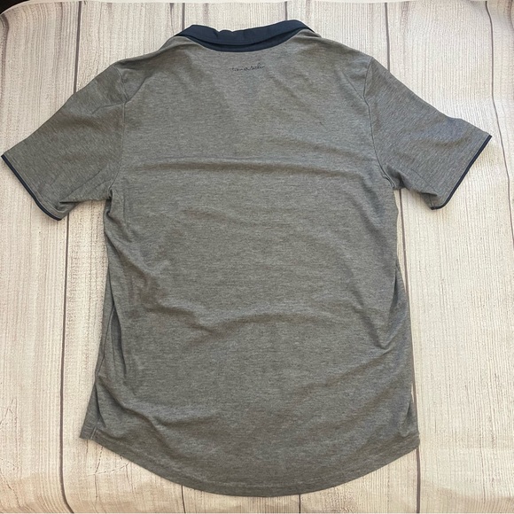 TRAVIS MATHEW Men’s Home Game Light Gray Polo Shirt with Navy Accents Size Med - Picture 15 of 15